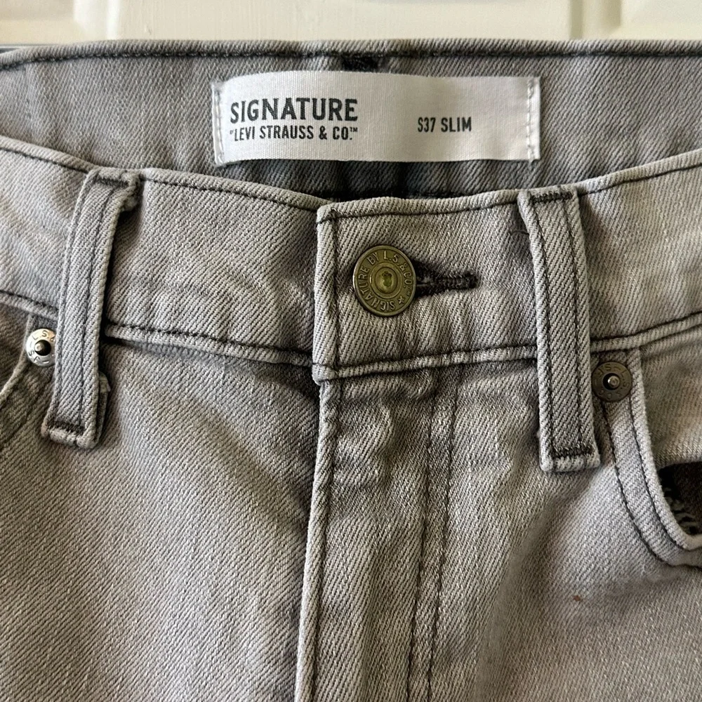 Women’s Gray Jeans - Picture 2 of 4